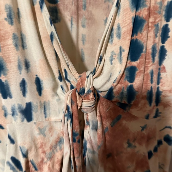 Venus Top/cover up - tie waist - Picture 2 of 5